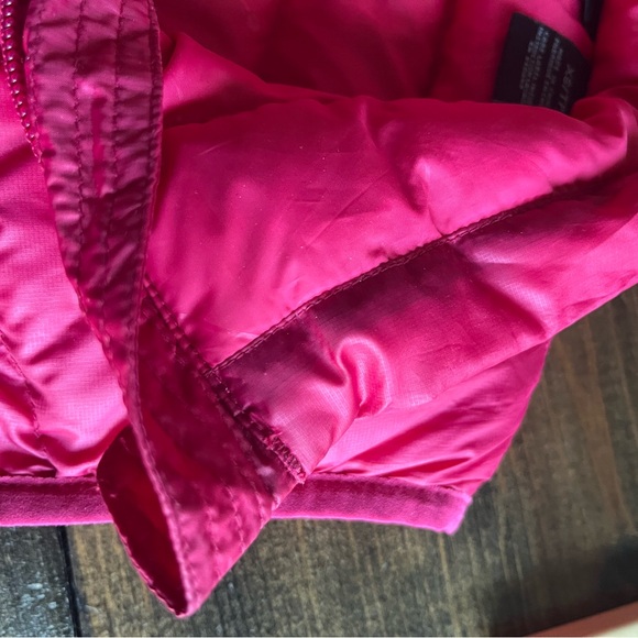 Marmot Women’s Pink 800 Fill XS Puffer Vest - Picture 10 of 15
